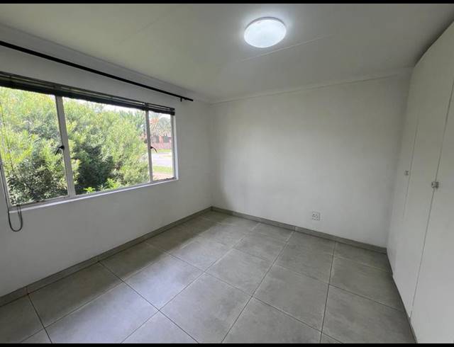 2 BEDROOM APARTMENT FOR SALE IN VANDERBIJLPARK SE 3